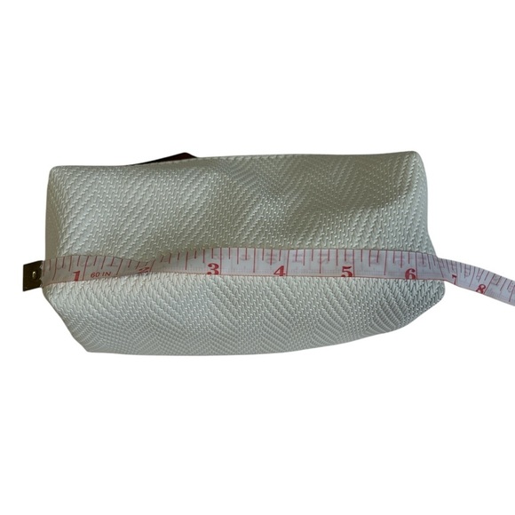 Estée Lauder Cosmetic Bag - Picture 2 of 4